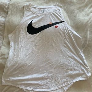 Nike tank